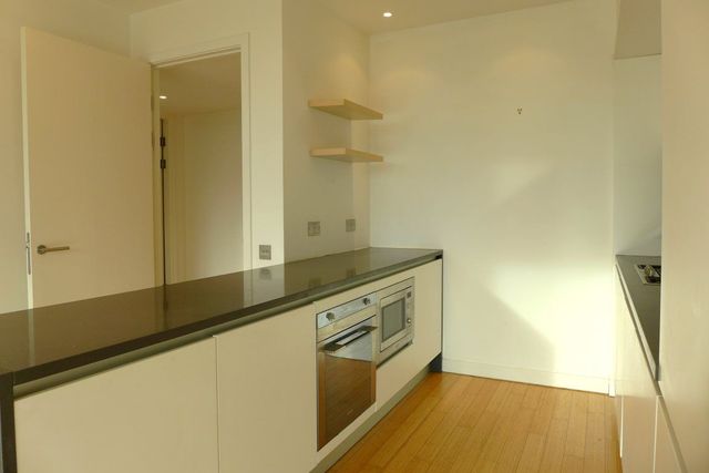  Image of 2 Bedroom Flat  To Rent at Meadows Edinburgh Edinburgh, EH3 9GE