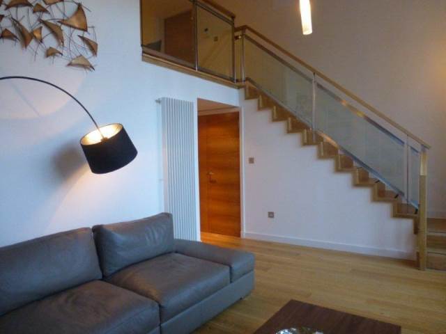  Image of 2 Bedroom Flat  To Rent at Meadows Edinburgh Edinburgh, EH3 9BB