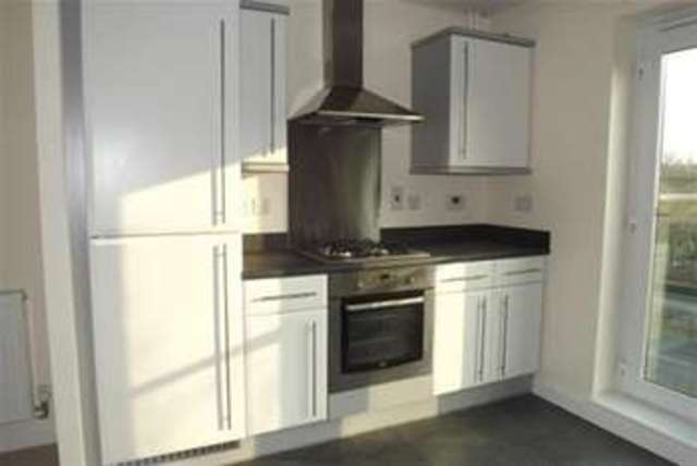  Image of 2 Bedroom Flat  To Rent at Basingstoke, RG21 6AE
