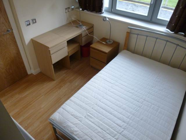  Image of 4 Bedroom Town House  To Rent at Craiglockhart Edinburgh Edinburgh, EH14 1LR