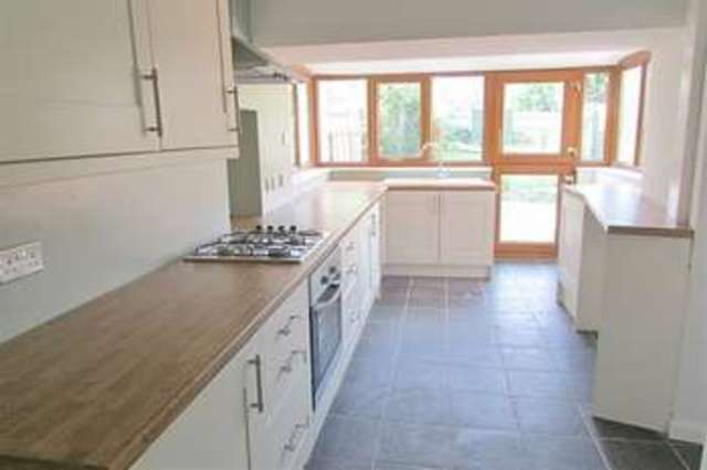  Image of 2 Bedroom Terraced  For Sale at Street, BA16 0DU