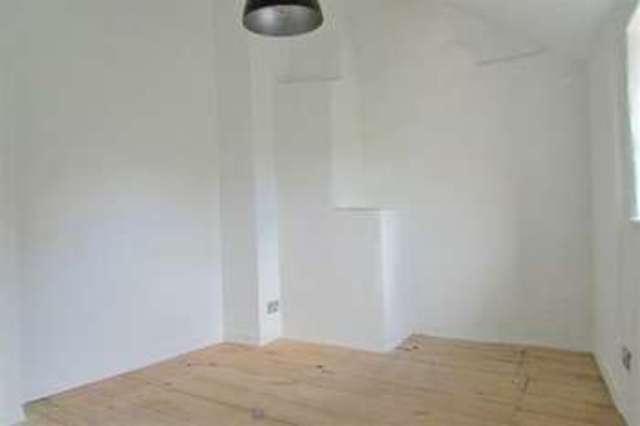  Image of 2 Bedroom Terraced  For Sale at Street, BA16 0DU