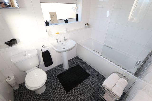  Image of 3 Bedroom Semi-Detached  For Sale at Sonning Way Glen Parva Leicester, LE2 9RU