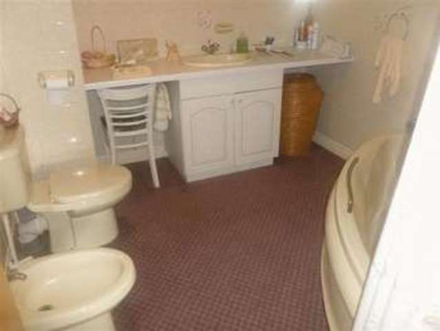  Image of 1 Bedroom Flat  For Sale at South Quay Wapping Quay Liverpool, L3 4BW