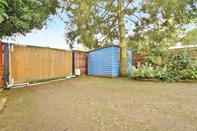  Image of 4 Bedroom Detached  For Sale at Horsell Surrey Horsell, GU21 4JN
