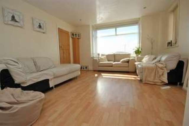  Image of 2 Bedroom Flat  For Sale at Southbourne Overcliff Dr Southbourne Bournemouth, BH6 3NN