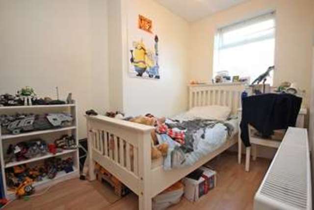  Image of 2 Bedroom Flat  For Sale at Southbourne Overcliff Dr Southbourne Bournemouth, BH6 3NN