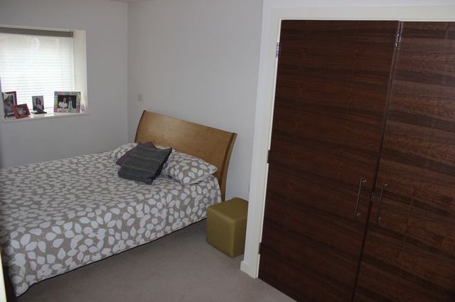  Image of 3 Bedroom Flat  For Sale at Unwin Way  Stanmore, HA7 1FH