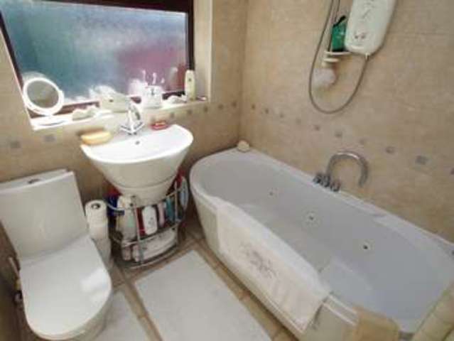  Image of 4 Bedroom Detached  For Sale at Chapel en le Frith  High Peak, SK23 9SB