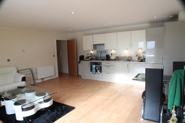  Image of 1 Bedroom Flat Share  To Rent at Spring Gardens  Rush Green, RM7 9BN