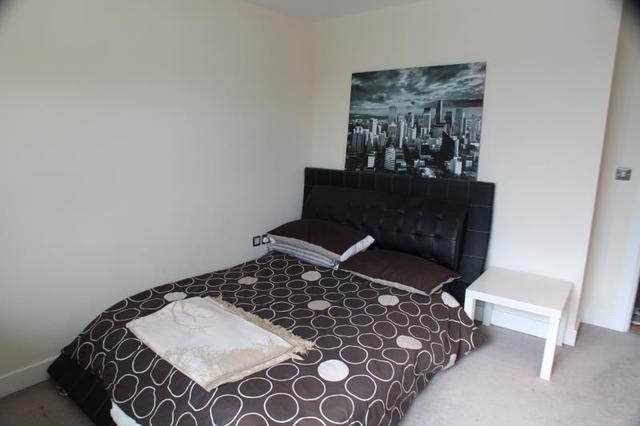  Image of 1 Bedroom Flat Share  To Rent at Spring Gardens  Rush Green, RM7 9BN