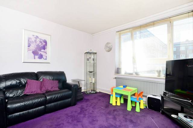  Image of 2 Bedroom Flat  For Sale at Springfield  Upper Clapton, E5 9DX