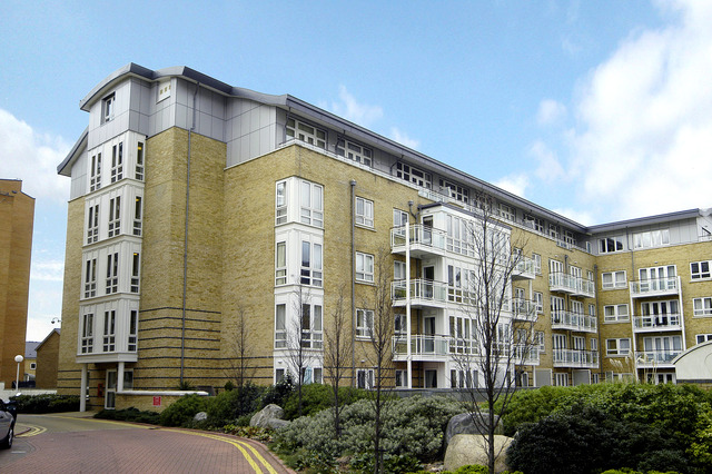  Image of 2 Bedroom Flat  For Sale at Docklands, E14 3WD