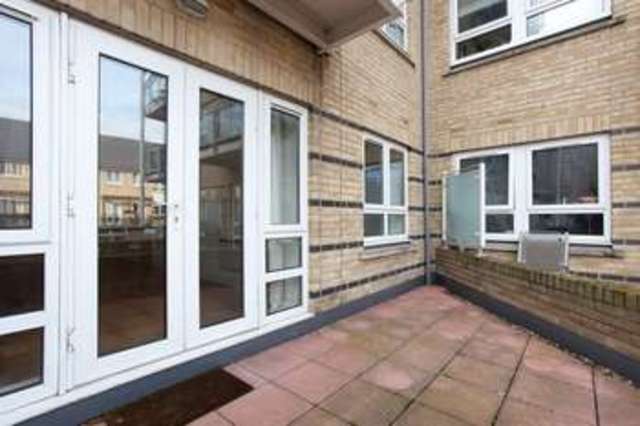  Image of 1 Bedroom Flat  For Sale at London, E14 3WB