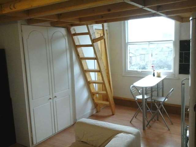  Image of Apartment  To Rent at St Helens Gardens Ladbroke Grove London, W10 6LL