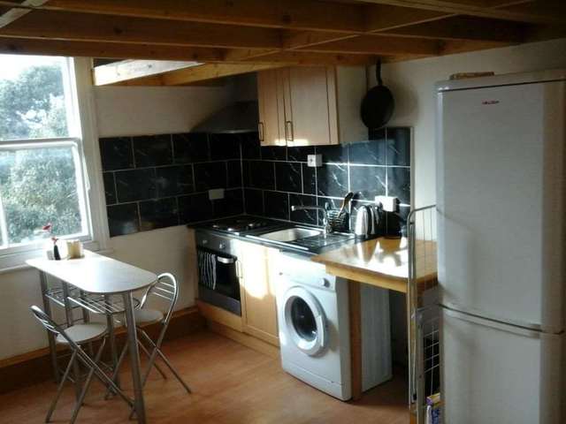  Image of Apartment  To Rent at St Helens Gardens Ladbroke Grove London, W10 6LL