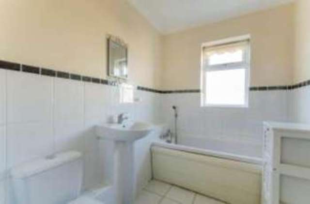  Image of 1 Bedroom Flat  For Sale at Belle Vue Doncaster Bessacarr, DN4 5EH