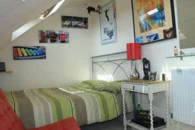  Image of 5 Bedroom Semi-Detached  For Sale at St Jamess Avenue  Beckenham, BR3 4HG