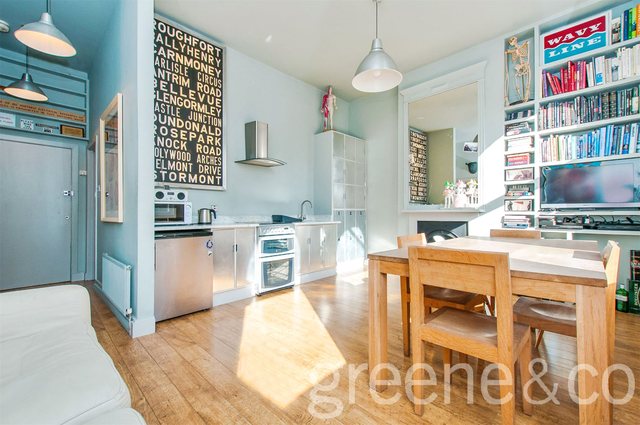  Image of 2 Bedroom Detached  To Rent at London  Farringdon, EC1V 4JW