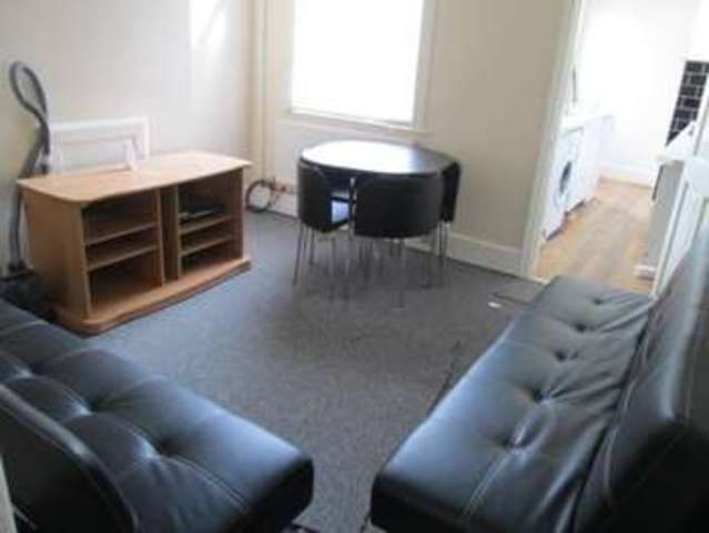  Image of 3 Bedroom Terraced  To Rent at Stoke Coventry, CV1 2BT