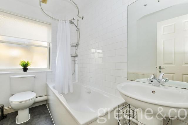  Image of 2 Bedroom Detached  For Sale at Shoreditch  Bethnal Green, E2 6DT