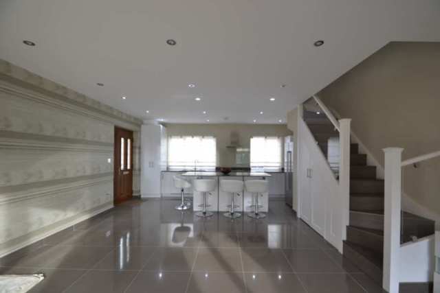  Image of 2 Bedroom Detached  To Rent at Hammersmith W6 London, W6 9BD