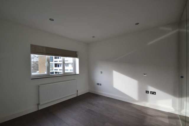  Image of 2 Bedroom Detached  To Rent at Hammersmith W6 London, W6 9BD