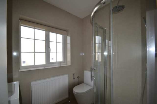  Image of 2 Bedroom Detached  To Rent at Hammersmith W6 London, W6 9BD