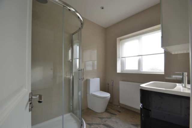  Image of 2 Bedroom Detached  To Rent at Hammersmith W6 London, W6 9BD