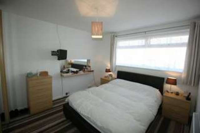 Image of 3 Bedroom End Of Terrace  For Sale at St Thomas  Exeter, EX4 1NQ