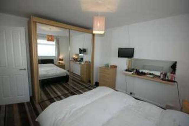  Image of 3 Bedroom End Of Terrace  For Sale at St Thomas  Exeter, EX4 1NQ