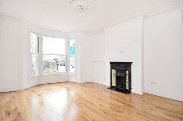  Image of 2 Bedroom Maisonette  For Sale at St Thomas Square  Hackney, E9 7PN
