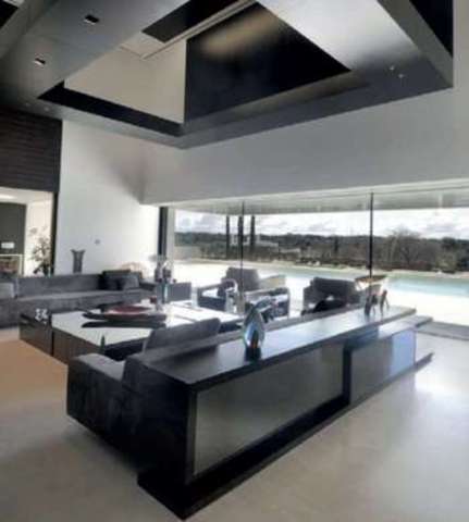  Image of 5 Bedroom Apartment  For Sale at Staines Road West Sunbury Sunbury On Thames, TW16 7AH