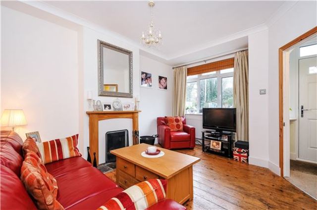  Image of 2 Bedroom Terraced  For Sale at Surrey, SM5 4LS