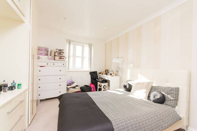  Image of 2 Bedroom Flat  To Rent at Stanley Road  South Harrow, HA2 8FE