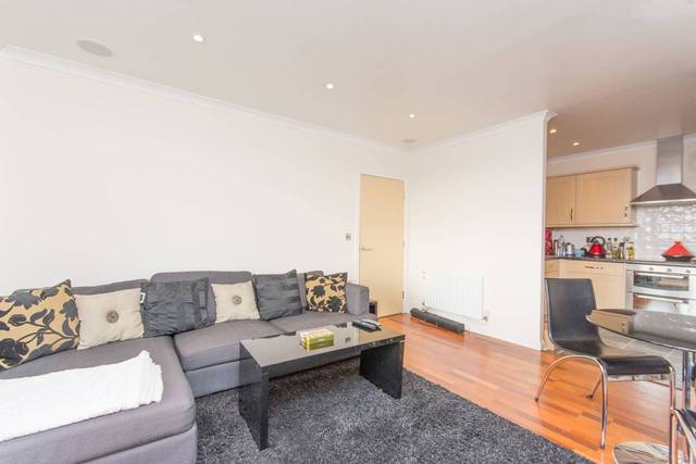  Image of 2 Bedroom Flat  To Rent at Stanley Road  South Harrow, HA2 8FE