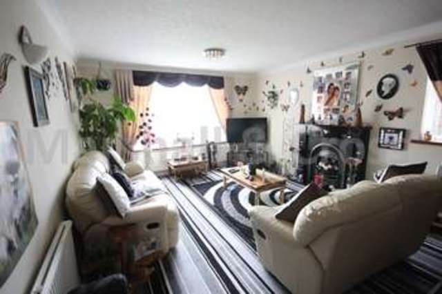  Image of 4 Bedroom Detached  For Sale at Stanwell Way  Wellingborough, NN8 3DD