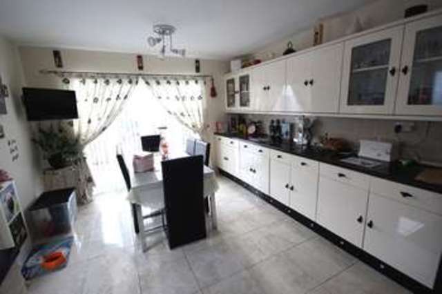  Image of 4 Bedroom Detached  For Sale at Stanwell Way  Wellingborough, NN8 3DD