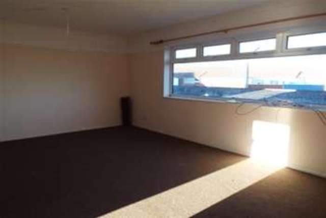  Image of 3 Bedroom Semi-Detached  To Rent at Ramsgate, CT11 7RE