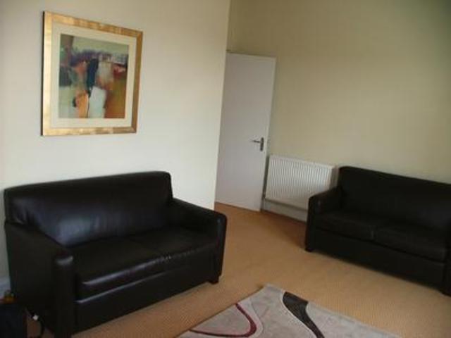  Image of 2 Bedroom Flat  To Rent at Dundee  Dundee, DD2 1AF