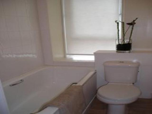  Image of 2 Bedroom Flat  To Rent at Dundee  Dundee, DD2 1AF
