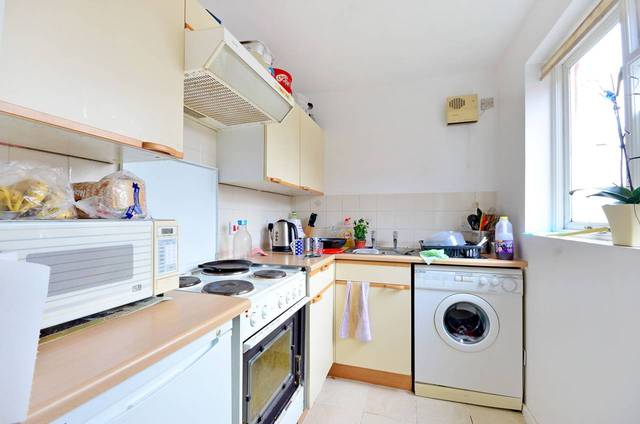  Image of Studio  For Sale at Sterling Gardens  Deptford, SE14 6DZ