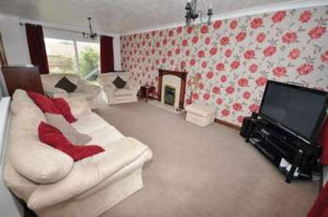  Image of 4 Bedroom Detached  For Sale at Stirling Way  Frome, BA11 2XQ