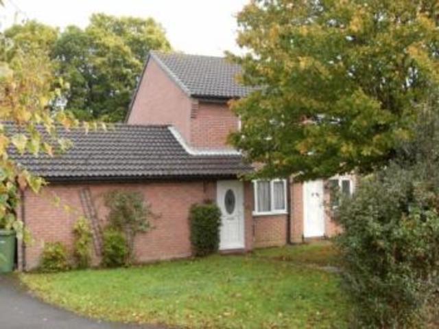  Image of 2 Bedroom Terraced  To Rent at Stour Close West End Southampton, SO18 3LL