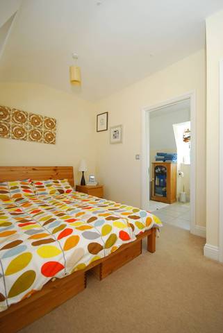 Image of 3 Bedroom Detached  For Sale at Straightsmouth  Greenwich, SE10 9LB