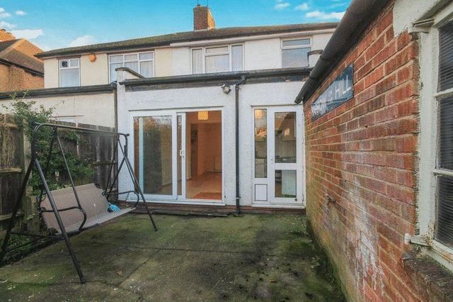  Image of 3 Bedroom Property  For Sale at Streatfield Road  Harrow, HA3 9BL