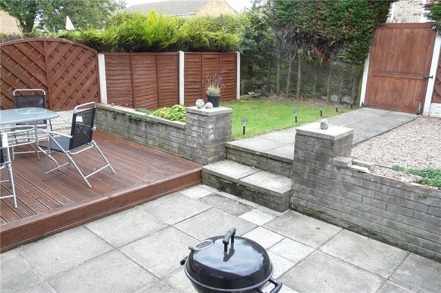  Image of 2 Bedroom Town House  For Sale at Shipley West Yorkshire Shipley, BD18 2EZ
