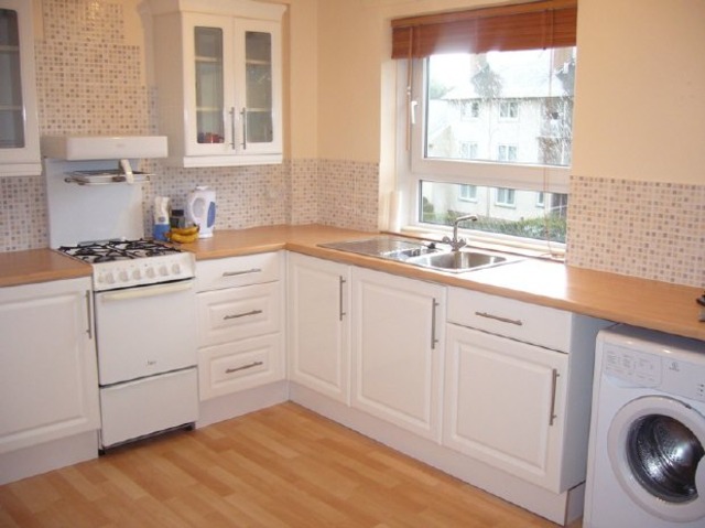  Image of 2 Bedroom Flat  To Rent at Edinburgh  Liberton, EH16 5TP