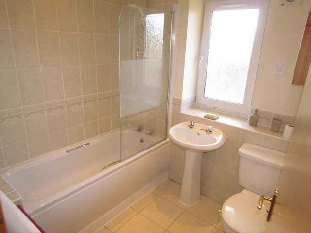 Image of 2 Bedroom Flat  To Rent at Ladywell West Lothian West Lothian, EH54 6GY