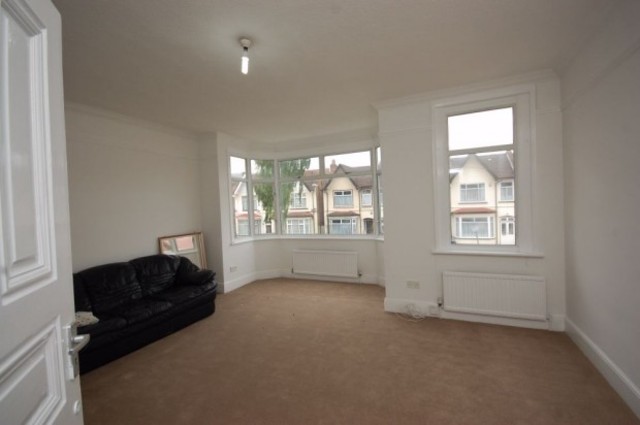  Image of 5 Bedroom Semi-Detached  To Rent at Swinderby Road  Wembley, HA0 4SF